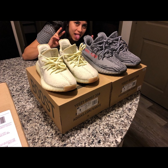 YEEZY BOOST 350 v2 - Picture 3 of 4